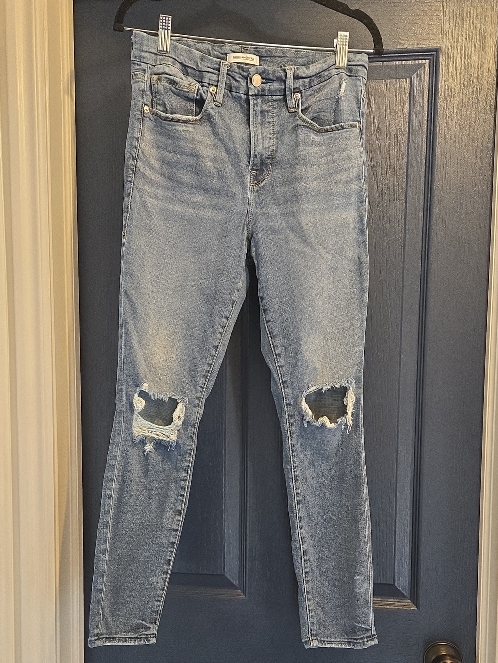 Good American Light Wash Ripped Skinny Jeans